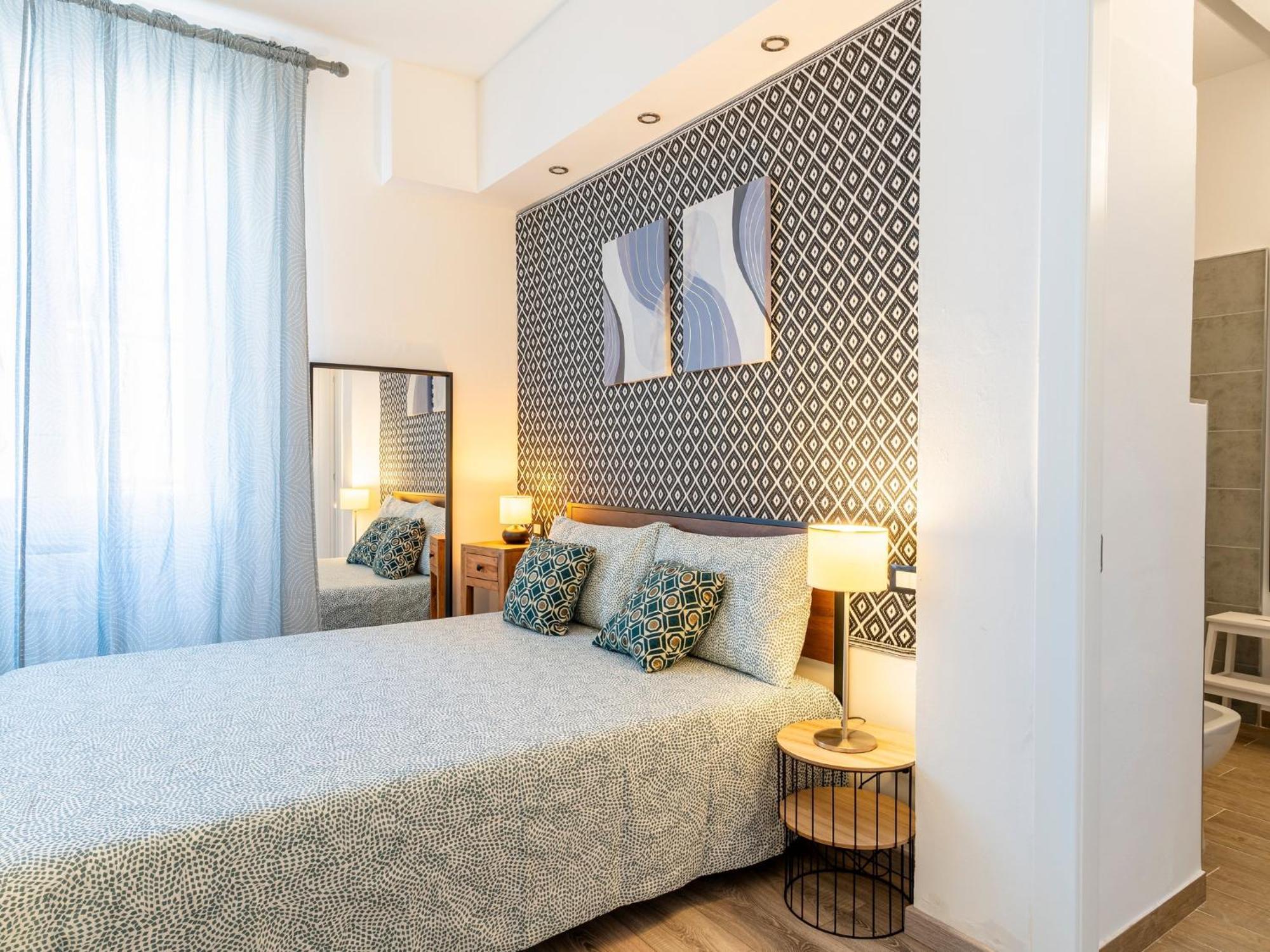 Livorno Central And Modern 2 Apts & 1 Room! Exterior photo